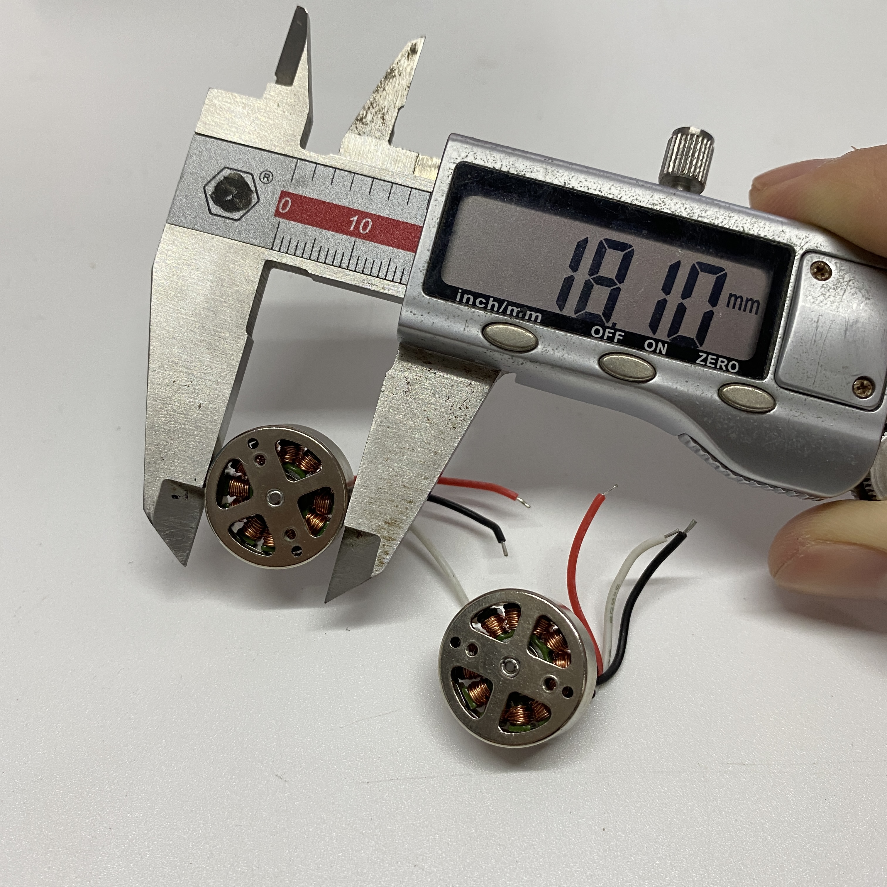 RC Drone 3.7V Brushless Motors - Drone Rc S1S บทวิจารณ์และราคา